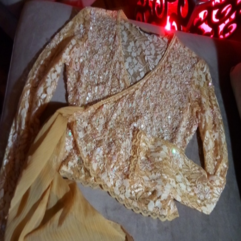 Sequins lace blouse